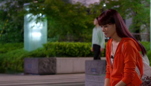 江一珊失恋哭诉街头 一斌含沙射影紧逼夏曦