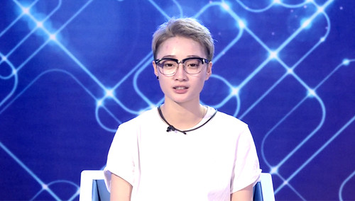 完美假期房客日记20151014期任思彤心疼欧巴受伤不屑做一匹黑马